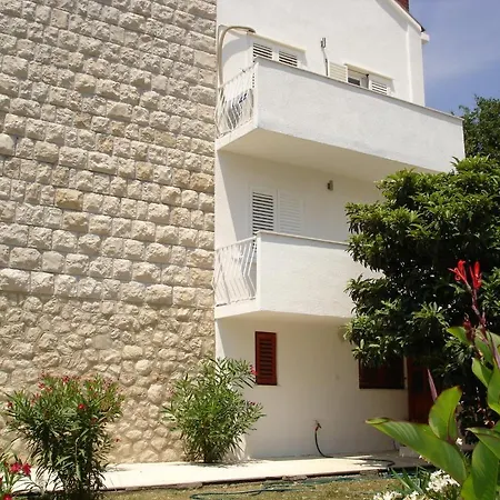 Kligge Apartment *